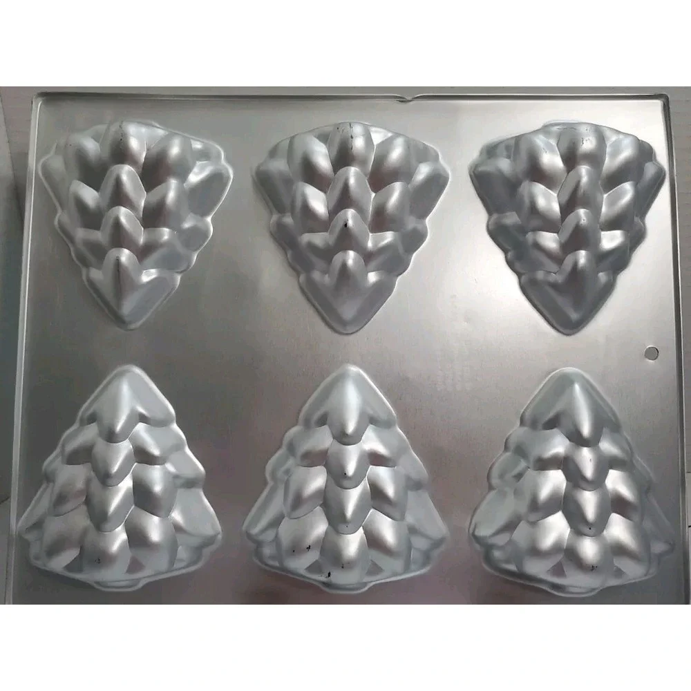 Vintage Wilton 1984 Mini Christmas Tree Cake Pan 2105-1779 Aluminum‎ 6 Cavity